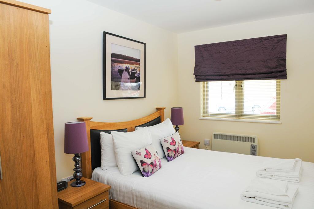 Your Stay Bristol Cotham Lawn Exterior photo