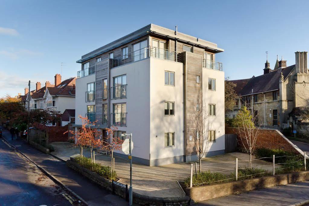 Your Stay Bristol Cotham Lawn Exterior photo